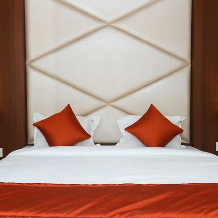 Hotel Spring Inn مومباي المظهر الخارجي الصورة