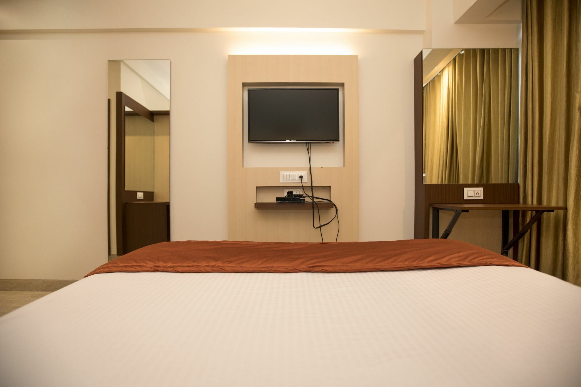 Hotel Spring Inn مومباي المظهر الخارجي الصورة
